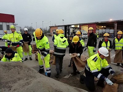 Foto 2 di 24