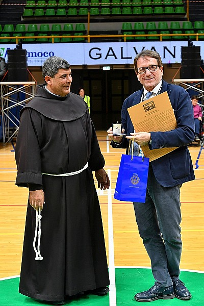 Foto 10 di 36