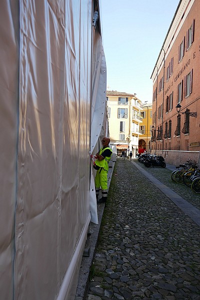 Foto 11 di 18