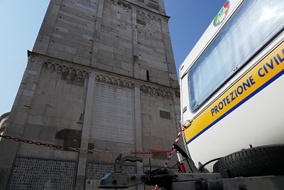 Foto 2 di 27