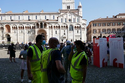 Foto 4 di 27