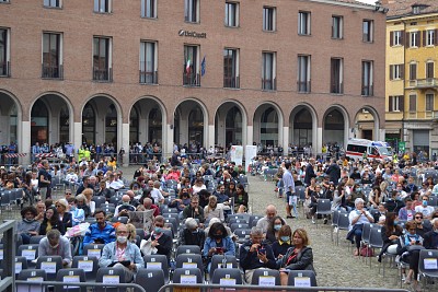 Foto 17 di 29
