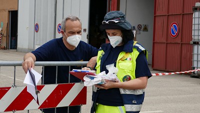 Foto 3 di 50