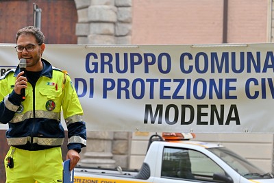 Foto 7 di 81