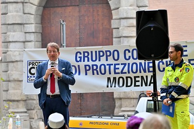 Foto 14 di 81