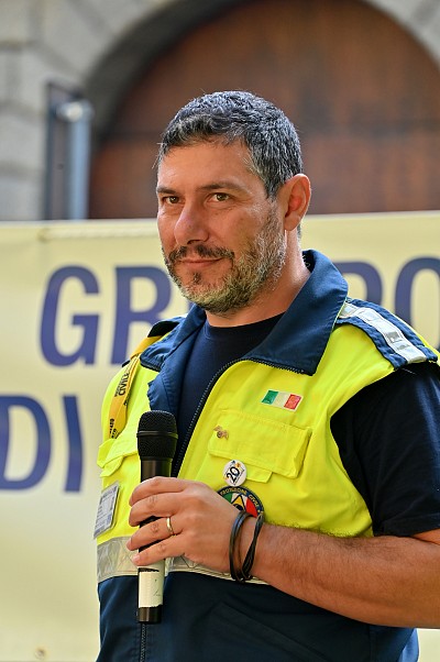 Foto 30 di 81