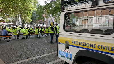 Foto 32 di 44