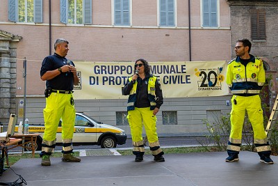 Foto 34 di 145