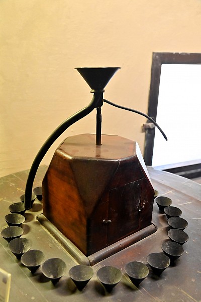 Foto 11 di 24