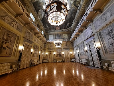Foto 23 di 38