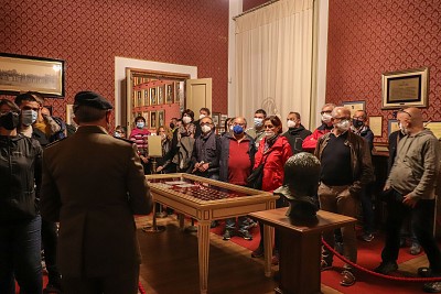 Foto 24 di 38