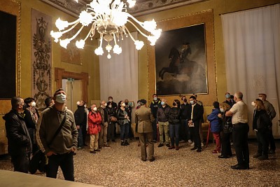 Foto 30 di 38