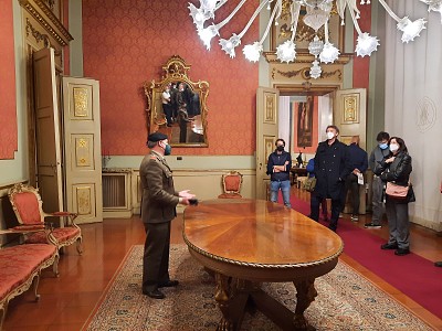 Foto 33 di 38