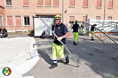 Foto 24 di 38