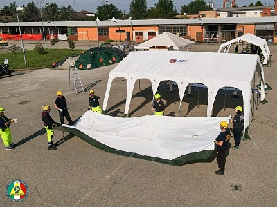 Foto 34 di 40