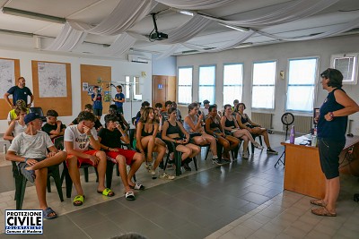 Foto 23 di 40