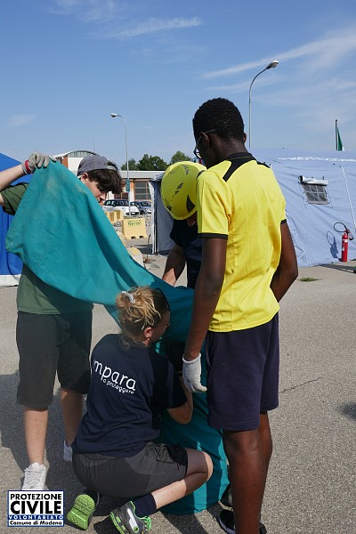 Foto 2 di 42