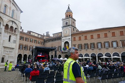 Foto 8 di 8