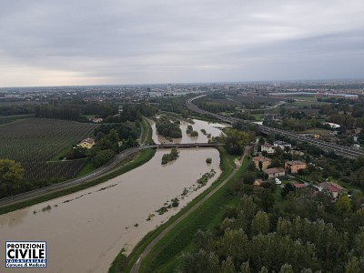 Foto 27 di 59