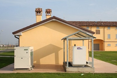 Foto 6 di 12