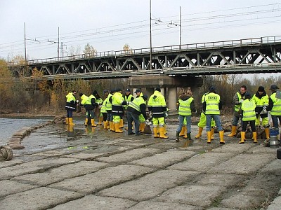 Foto 32 di 37
