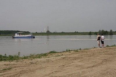Foto 8 di 16